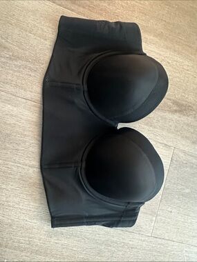 Lively Black Strapless Bra